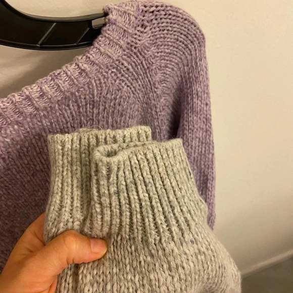 Velvet by Graham & Spencer Skylar Crewneck Colorblock Sweater Lilac Medium - Picture 6 of 7